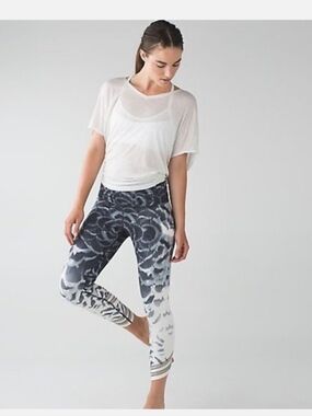Lululemon Athletica High Times Pretty Plume Angel Wings Print Leggings